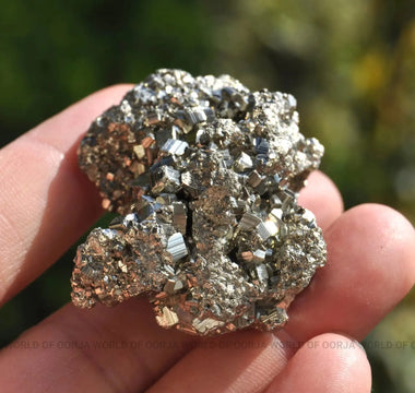 Master Pyrite Crystal Clusters: Guide to use - WorldOfOorja