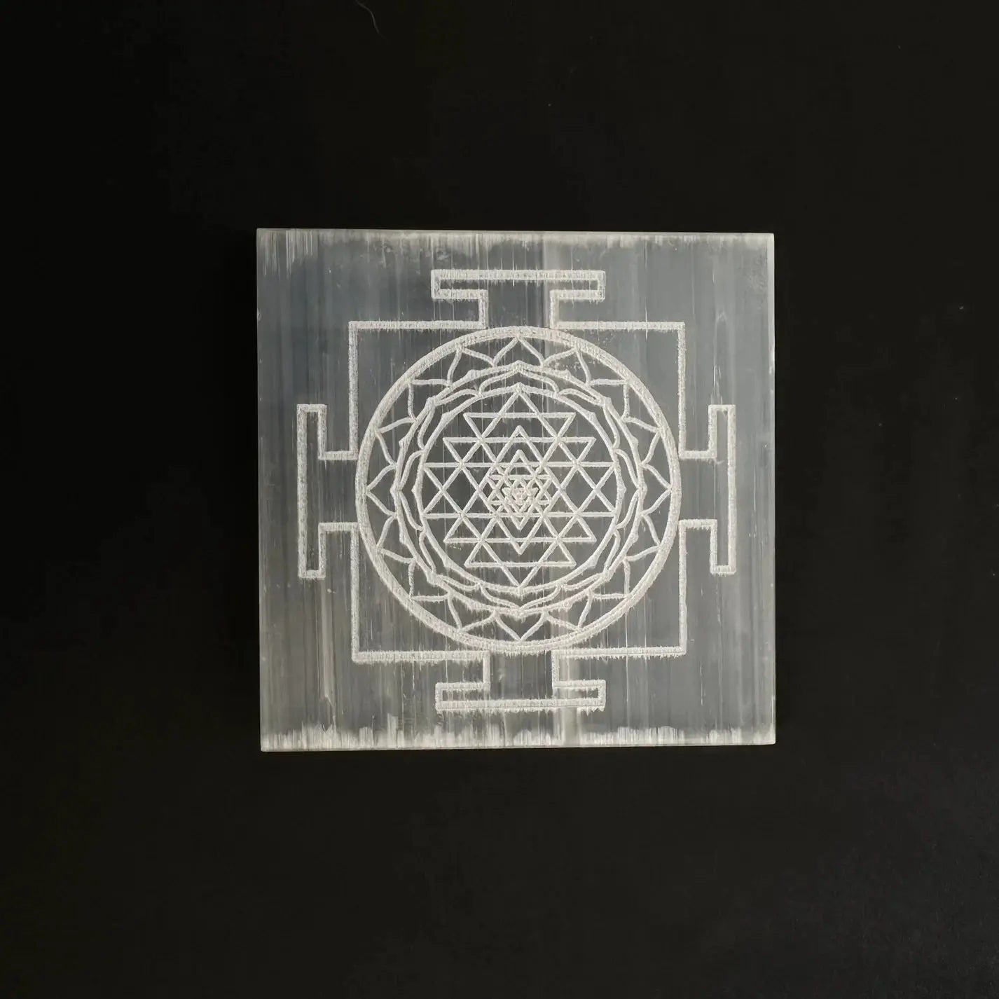 Selenite Charging Plate: The Ultimate Tool for Healing - WorldOfOorja