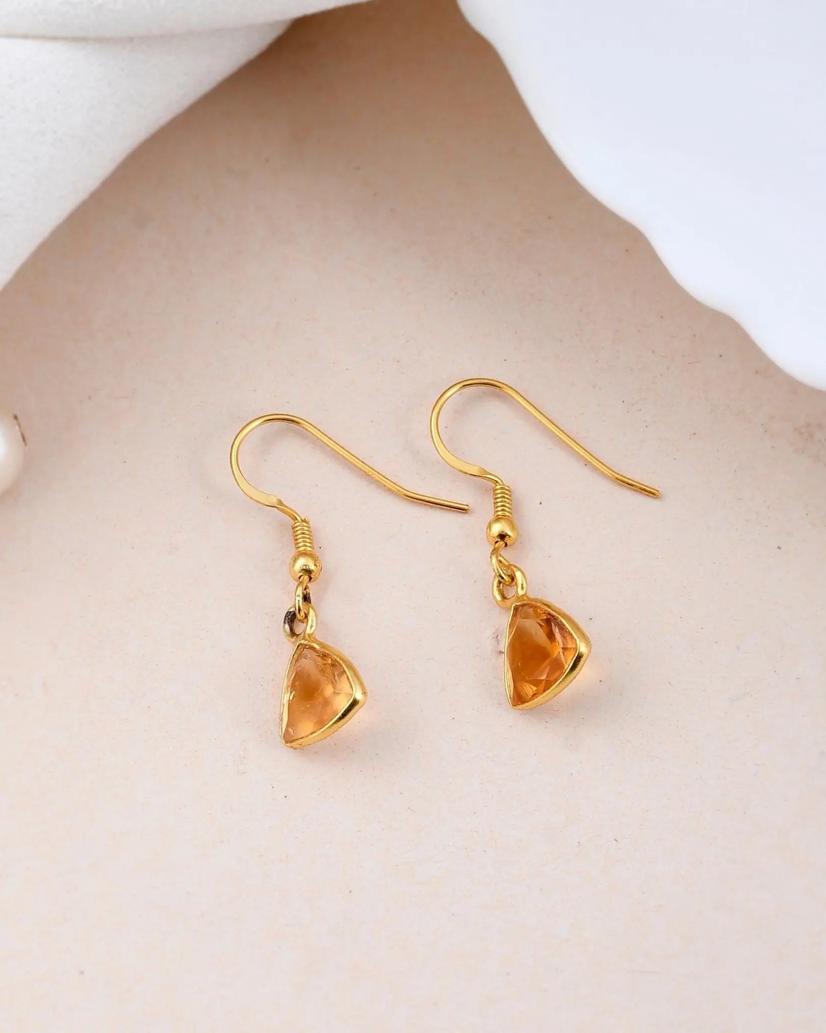 Citrine Hanging Earring - WorldOfOorja