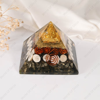 Dhanlabh Pyramid with Shree Yantra, Rudraksha, Gomti Chakra & Pyrite Pyramid