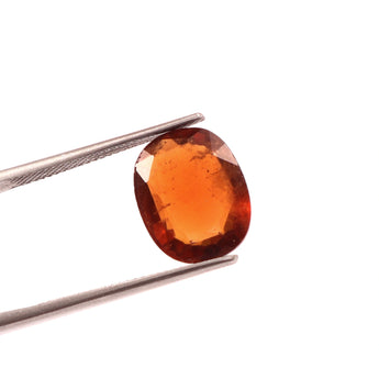 Premium Gomed (Hessonite) (7.60 Carat, 8.28 Ratti) natural oval faceted gemstone