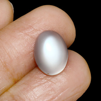 World of Oorja certified Moonstone Chandrakant 8.10 Carat 8.88 Ratti gemstone