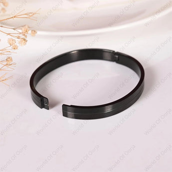 Spiritual Om Kada bracelet for daily wear and meditation