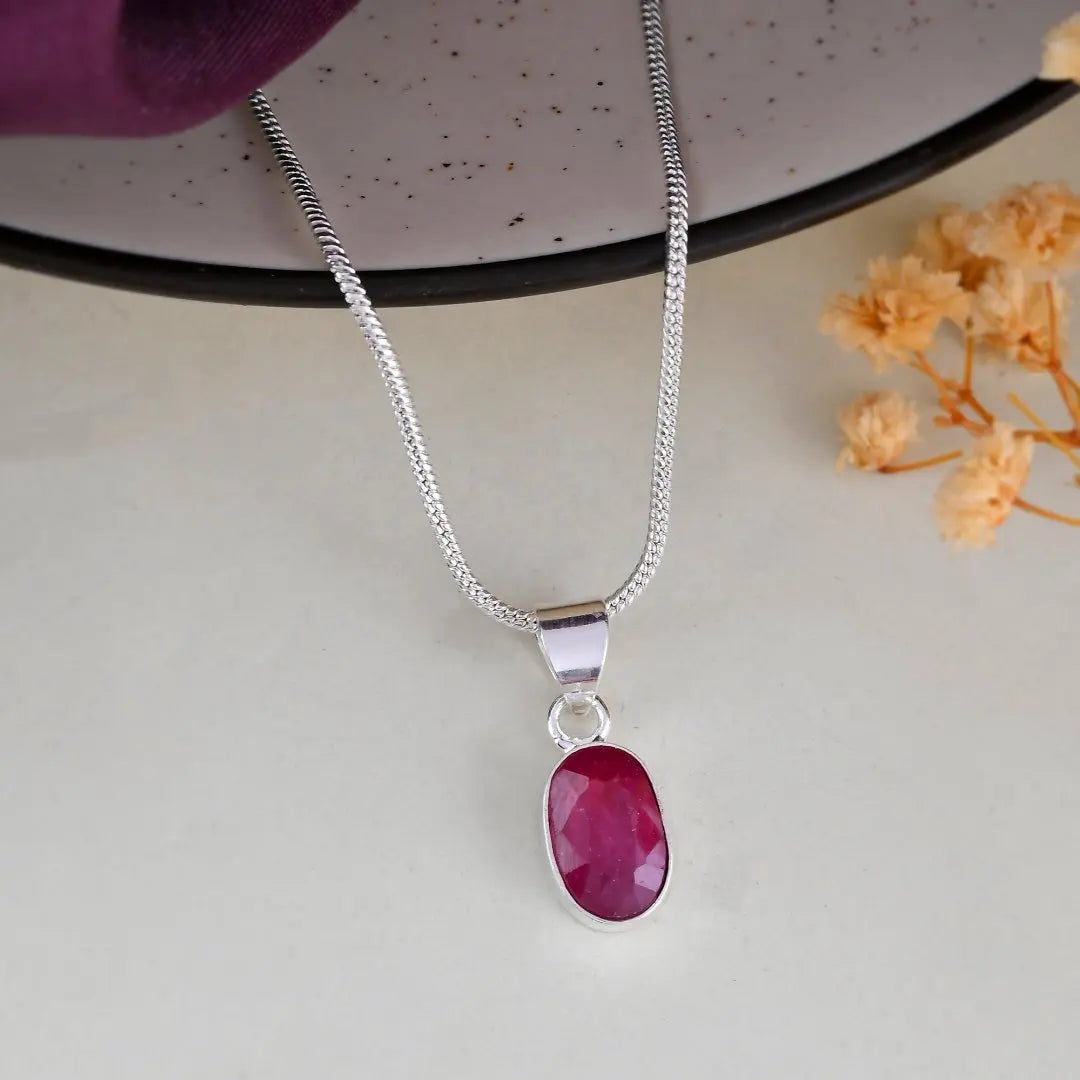 Ruby pendant - WorldOfOorja