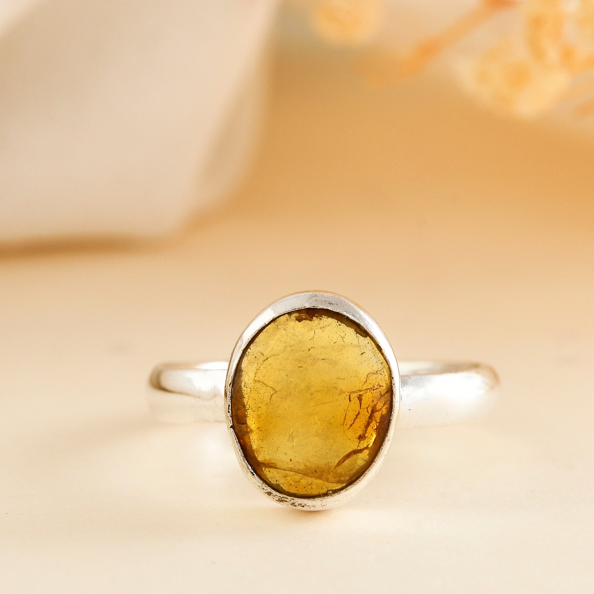 Amber ring - WorldOfOorja