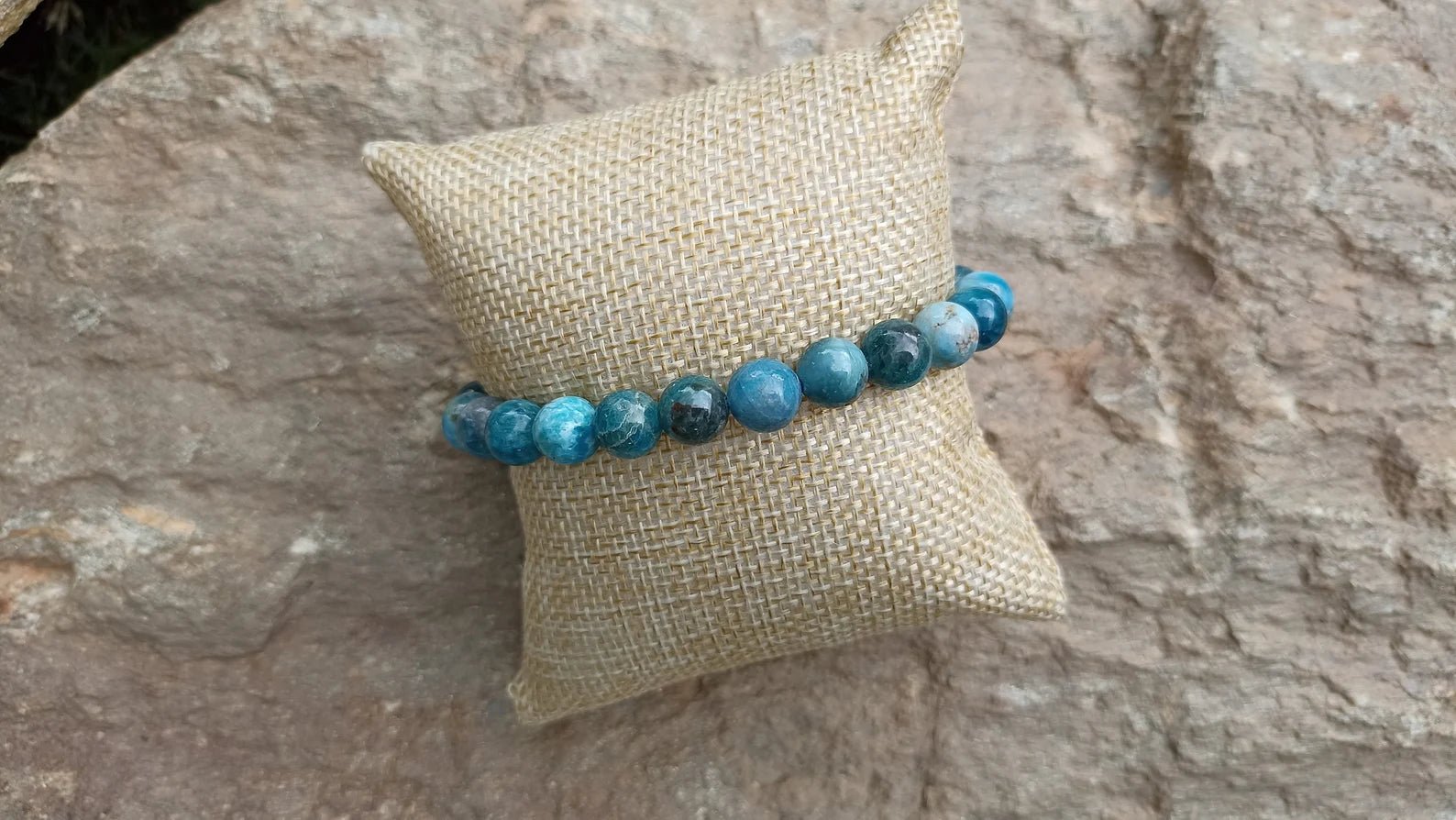 Blue Apatite Bracelet - WorldOfOorja