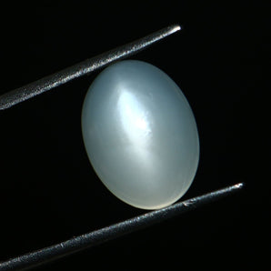 Moonstone (Chandrakant) (5.22 Carat, 5.72 Ratti) - WorldOfOorja