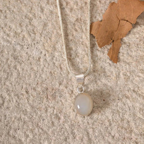 Moonstone Pendant - WorldOfOorja