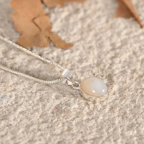 Moonstone Pendant - WorldOfOorja