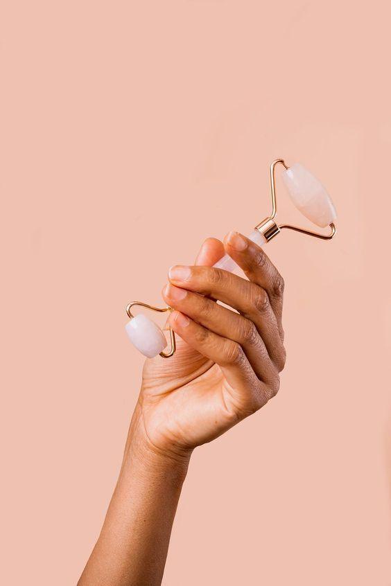 Rose Quartz Face Roller - WorldOfOorja